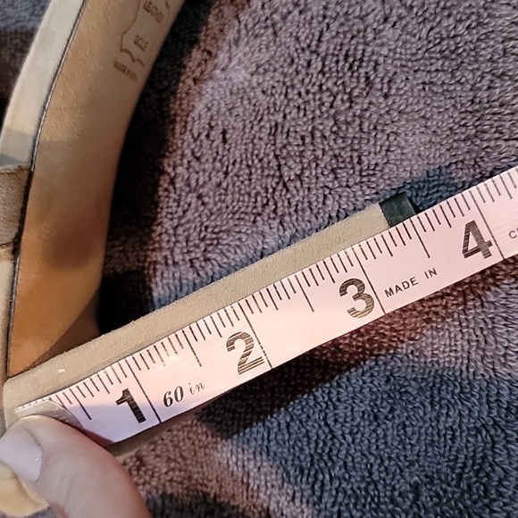 Stuart Weitzman heels, size 9N - Picture 10 of 10